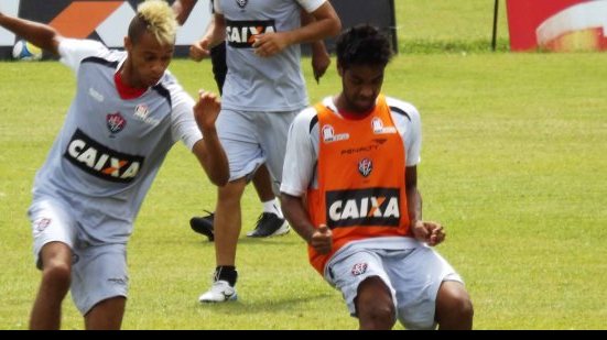 Imagem Zagueiro treina separado e é dúvida no Vitória