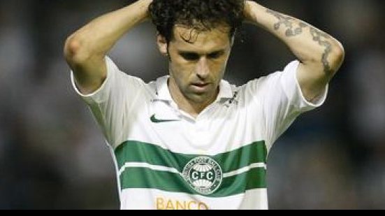 Imagem Depois de recuar, Bahia volta a cogitar contratação de Lincoln