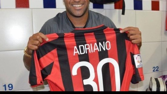 Imagem Com Adriano no banco, Atlético-PR encara Vélez pela Libertadores