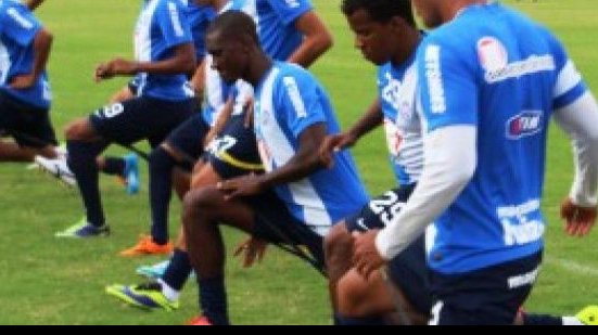 Imagem Bahia: Com três na academia, elenco participou de trabalho físico e com bola