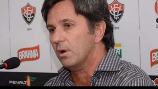 Imagem Ex-técnico do Vitória é anunciado pelo Criciúma