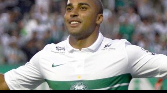 Imagem Bahia disputa atacante com Vasco e Criciúma