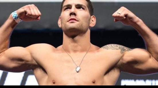 Imagem Weidman provoca Belfort: “não é certo bater em quem está caído”