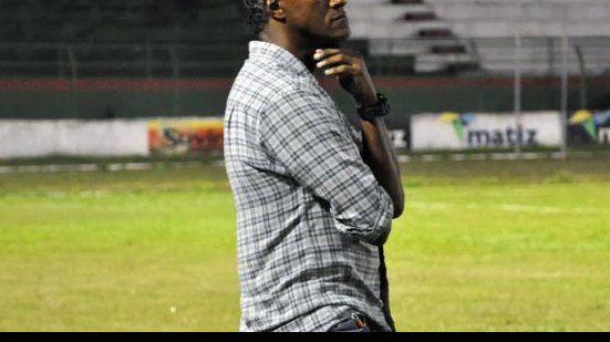 Imagem Hugo Aparecido assume comando do Fluminense de Feira