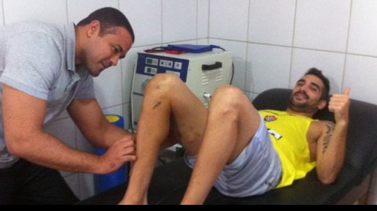 Imagem Em recuperação, Escudero já caminha sem muletas