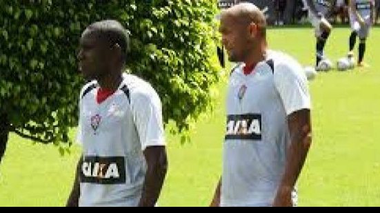 Imagem No Vitória, meia e atacante aprimoraram a forma física