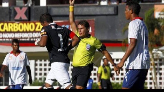 Imagem Vitória da Conquista x Bahia: veja trio de árbitros do duelo