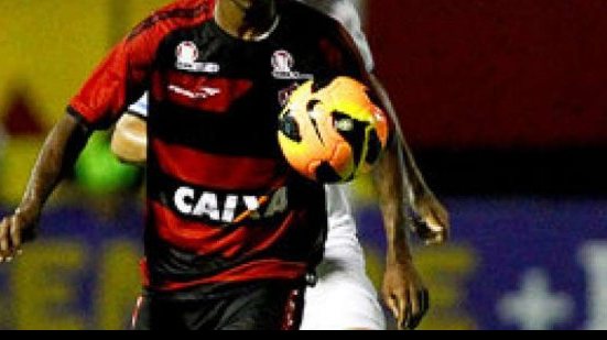 Imagem Após gol, Marquinhos pede silêncio e depois se explica