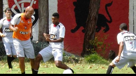Imagem Copa do Brasil: Vitória relaciona vinte jogadores para estreia
