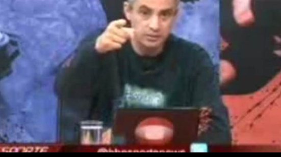 Imagem Vídeo: apresentador provoca polêmica e chama Vitória de ‘merda’