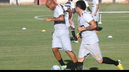 Imagem Estreante no Vitória, Souza está em longo jejum de gols