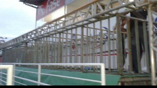 Imagem Descaso: palco de Serrano x Bahia não tem estrutura para receber imprensa