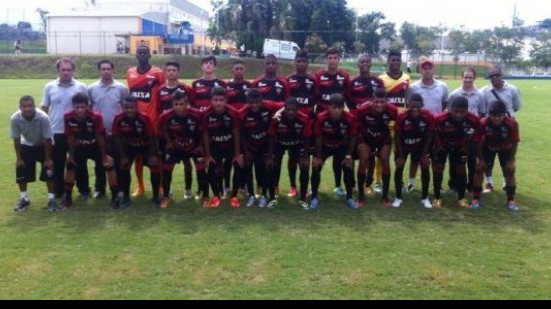 Imagem Vitória enfrenta o Coritiba por vaga nas semifinais da Copa Rio