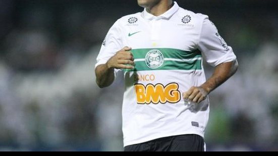 Imagem Atacante especulado no Bahia vai anunciar aposentadoria
