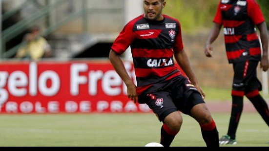 Imagem Welison é dúvida para final; Dinei e Luiz Gustavo também podem ficar de fora