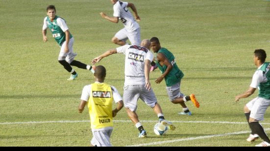 Imagem Vitória faz treino priorizando posse de bola na Toca do Leão
