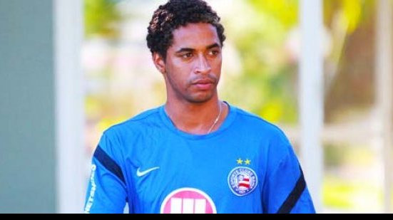 Imagem Ávine tem conversa com grupo do Bahia antes do clássico decisivo