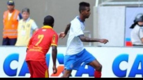 Imagem ‘Atacante’ Talisca recebe elogios de Marquinhos Santos