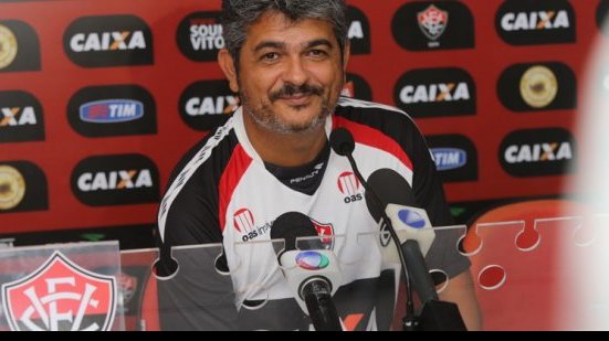 Imagem Ney franco admite superioridade de Marquinhos: “levei um nó tático”