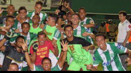 Imagem Conquista vira sobre o Serrano e tira rival da Série D