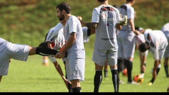 Imagem Ney Franco comanda coletivo secreto em Pituaçu