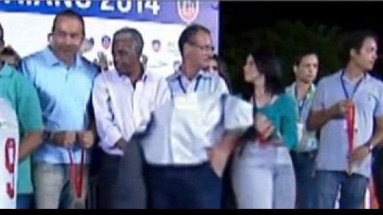 Imagem Após ‘guardar’ medalha no bolso, diretor da FBF é exonerado