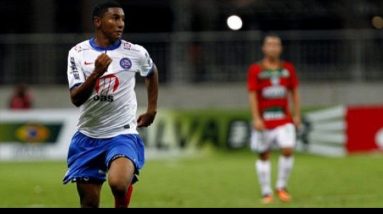 Imagem Escorado, Angulo deixará o Bahia em junho