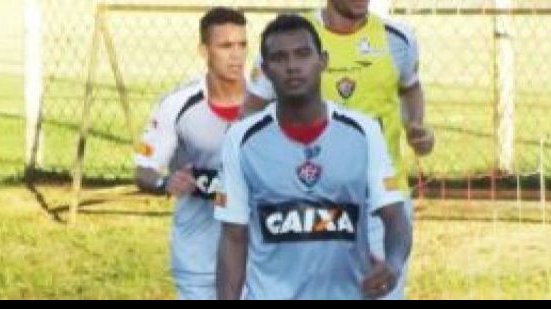 Imagem Vinícius quer brilhar no Vitória: “vou dar a resposta em campo”