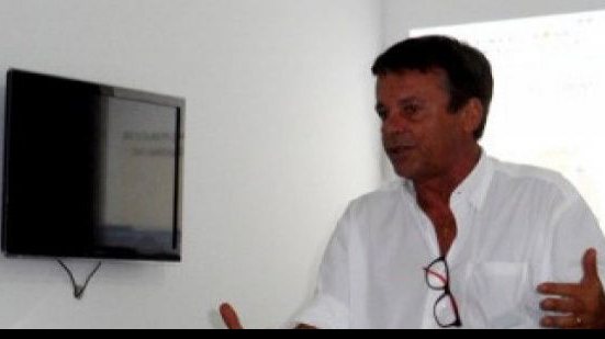 Imagem Sinval Vieira recebe proposta e pode assumir divisão de base do Vitória