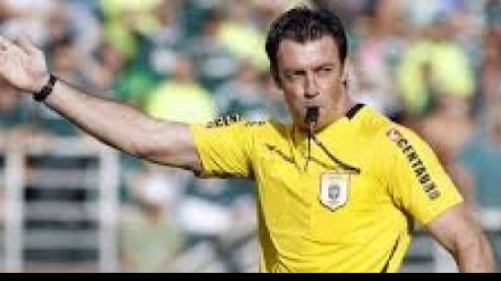 Imagem  Raphael Claus será o árbitro principal de Internacional x Vitória