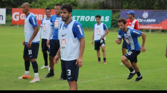 Imagem Com Henrique e Roniery, Bahia treina de olho no Cruzeiro