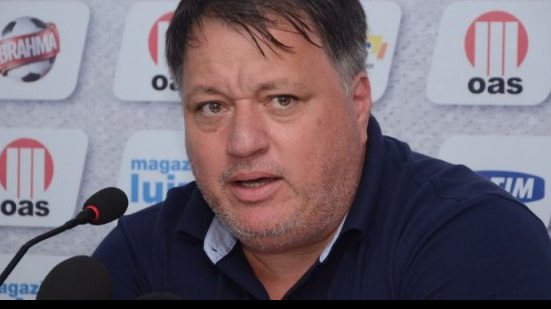 Imagem Filho de ex-diretor de futebol do Bahia cai de apartamento e morre