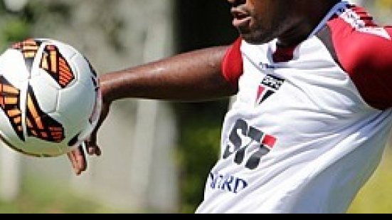 Imagem Vitória pode contratar zagueiro encostado no São Paulo