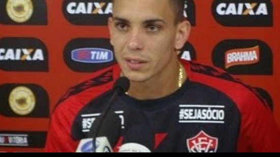 Imagem Caio pede foco e união para reverter situação no Vitória