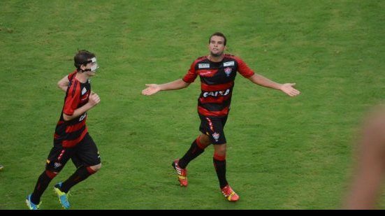 Imagem Vídeo: veja os gols do empate entre Vitória e Atlético-PR