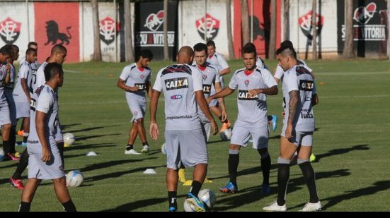 Imagem   Vitória encerra mês de abril sem  vencer nenhum jogo