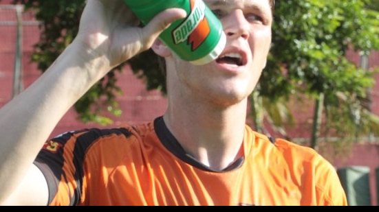 Imagem Goleiro que decepcionou no Vitória vai jogar na Série B