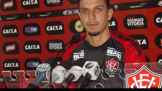 Imagem Sem experiência em Série A, Léo Costa explica opção pelo Vitória 