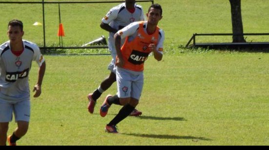 Imagem Sem três titulares, Vitória volta a treinar finalizações na Toca