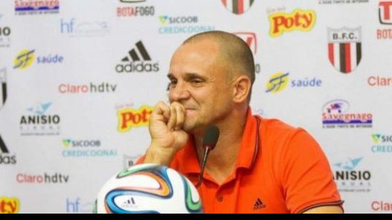 Imagem Criciúma contrata ex-técnico do Botafogo-SP