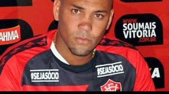 Imagem Provável titular, Souza quer corresponder com a camisa do Vitória