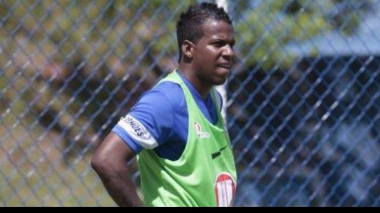 Imagem Guilherme Santos sente coxa e vira dúvida para jogo com Botafogo