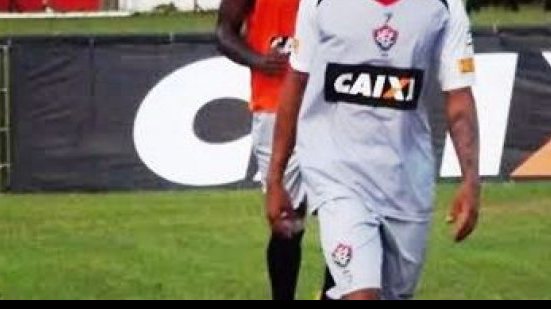 Imagem Meia e atacante do Vitória dificilmente terão condições de atuar no BaVi