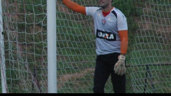 Imagem Wilson elogia Defendi e quer que atuação contra o Flu sirva de exemplo