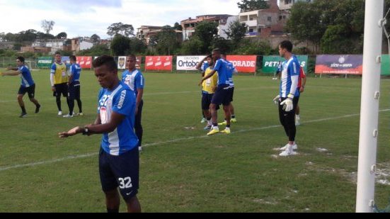 Imagem Cauteloso, Marquinhos coloca Pittoni na vaga de Rhayner em treino