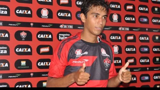 Imagem Lucas Zen não faz mais parte do elenco do Vitória