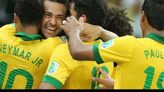 Imagem Brasil sobe no ranking da Fifa e já cola nos líderes