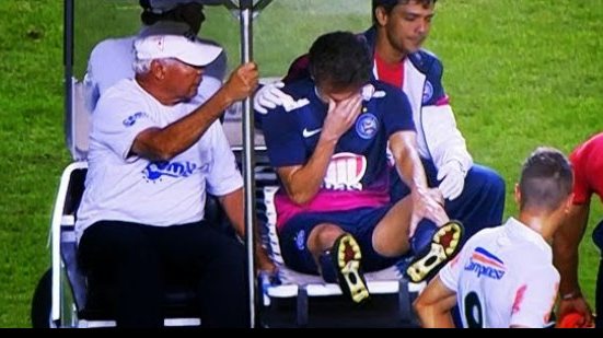 Imagem Médico do Bahia confirma volta de Lincoln após a Copa: 60 dias fora