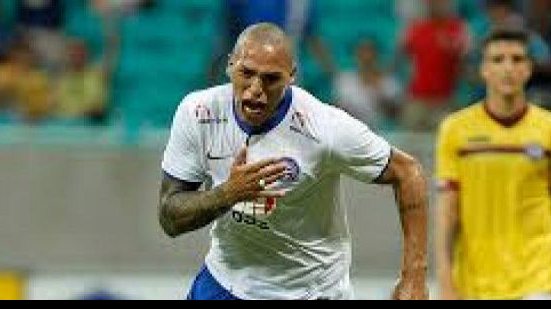 Imagem Zagueiro completa 200 jogos com a camisa do Bahia