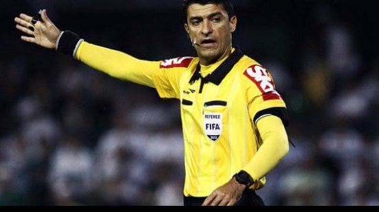 Imagem Com um brasileiro, FIFA divulga lista de árbitros para a Copa do Mundo